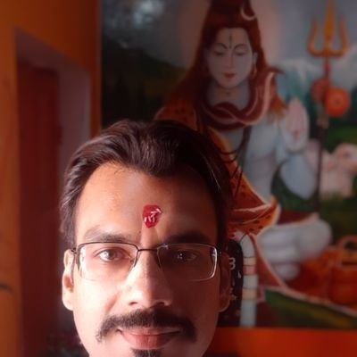 be you the world will adjust
yo yo 🤘🤘
🥁✍ #music lover
jab dil mein ehsaso ka javar bhata ubharta hai toh hum lekhak ban jante hai
om sai ram♥️♠️♠️♦️♣️🃏