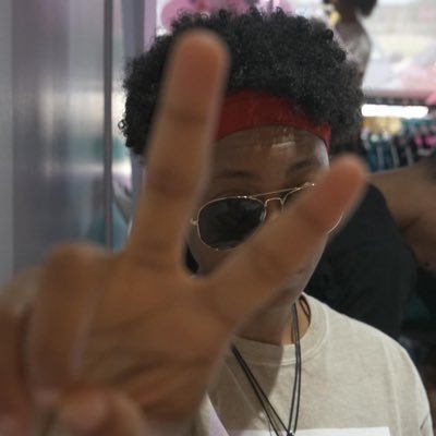 KeayonSol's profile picture. Author of my life. Poet of adult words. Traveler of the universe. Creator of memories