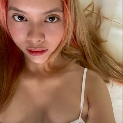 08mademoiselle's profile picture. not me