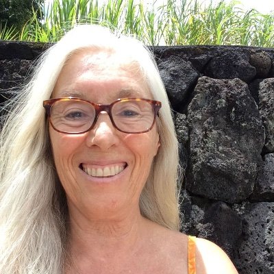 Hawaii-based writer. Inspiration to calm your mind, ease your heart and connect with your inner wisdom. https://t.co/vLCQXWjqoX