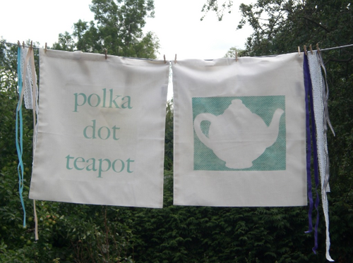 Polkadot_Teapot's profile picture. We specialise in making personalised bags, and we also pick out unique vintage clothing, jewellery and scarves, all for you! EBAY - http://t.co/wyDKCLhwro
