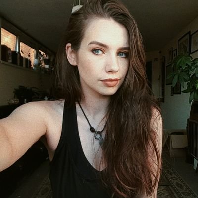 SophieBeth13's profile picture. 27 year old dice goblin, cat lady and expert pancake flipper/grilled cheese maker. She/her.