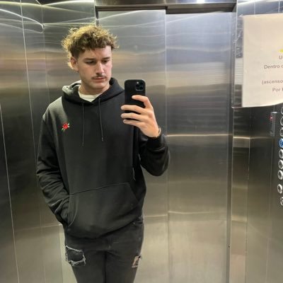 santipolidoro's profile picture. '97. Discuto hasta tu fecha de nacimiento. Intento estar de buen humor.