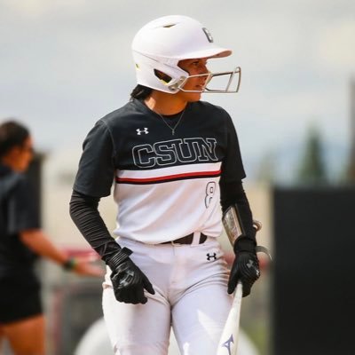 csun softball #8