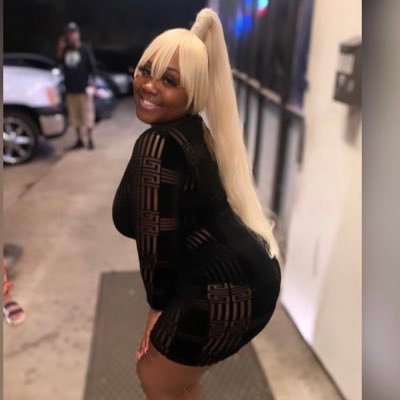 TINA♊️👛💅🏽 👑 Very MUCH something👑De’Juan’s Mother💚👣 💕👸🏽QUEENS RAISE 🤴🏽💙 KINGS Happy Mommy,Happy Life❤️