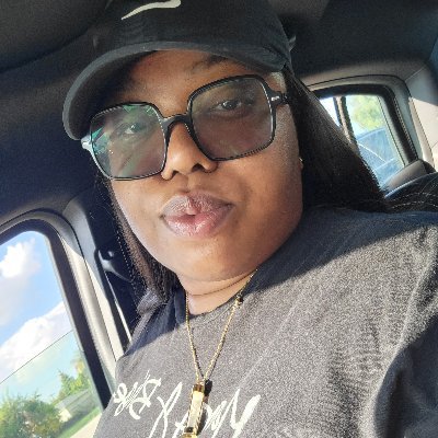 ShamikaSimone's profile picture. I came back