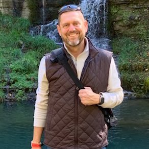 Asst. District Athletic Director in Springfield, MO. @AthleticsatSPS. Bass Pro T of C / Pink and White Coordinator. Husband. Father. Son. Coffee snob.