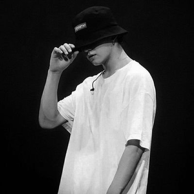 ◦ ◦ ◦ 🕊﹙ 𝙵𝚊𝚗 𝙰𝚛𝚎𝚊 ﹚┊ ✦˖°꒰ When I can't look on the bright side, 𝑩𝑻𝑺 are the blessing who sit with me in the dark. ‘Tis, I, an ⒶⓇⓂⓎ, to no end. ꒱ ₊˚