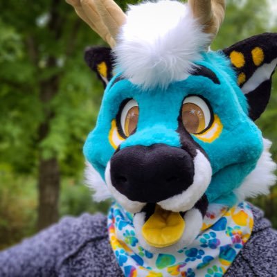 20 years old | 🏳️‍🌈 | Single | 🔞 | Fluffy blue deer | PM's Open @RainerTheDeer - Telegram please give poke and lets have a chat :3