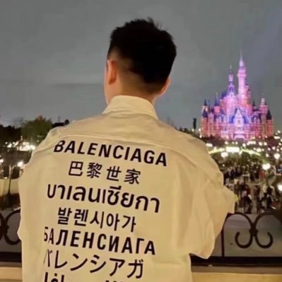 zzone_in's profile picture. ✌🏻