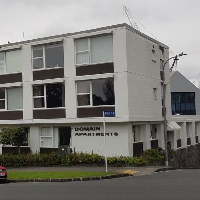 Living Small in Auckland, one tweet at a time.
