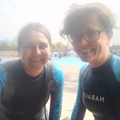 Outdoor swimming joy by @sarahgreaves18 and @roobina Follow our lido tour and other chilly swim adventures here or https://t.co/tK7cbrCTLV
