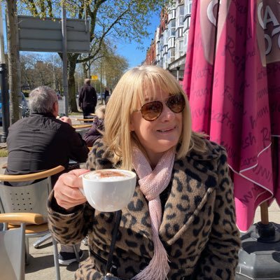 Julie is from the Grim North 💕 Retired from the NHS after 38 years, Chartered Accountant ex NHS Exec. Here for the politics and the football YNWA 😉