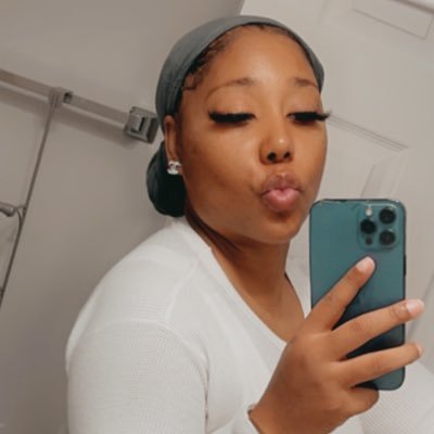 The Real Ms Parker THIS IS MY ONLY TWITTER ..Confessions of a call girl😒😒 …H.O.E (Happiness over everything)🤟 Beehive Bu @Mizparker123