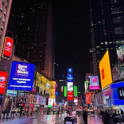 New York, USA I am a cryptocurrency investor, not a financier, looking to meet some interesting things and learn more about the crypto experience