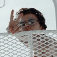 j • (@litrolouis) 's Twitter Profile