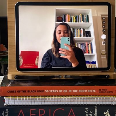 🇳🇬 PhD candidate @yale_history | Port cities | Piracy | Niger Delta | 🌱& 🌊humanities | Extraction| African Art |Early Modern African History| #upnaija