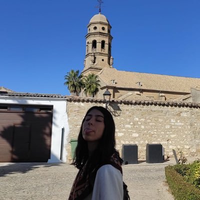 Soy química. También programadora. Lo leíste de un aguacate 🥑