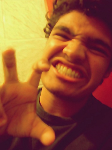 Nao sou perfeito ..
Fazer o que néah ?
' meus pais tavam no escuro  (: