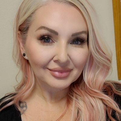 Roxfrost505's profile picture. 