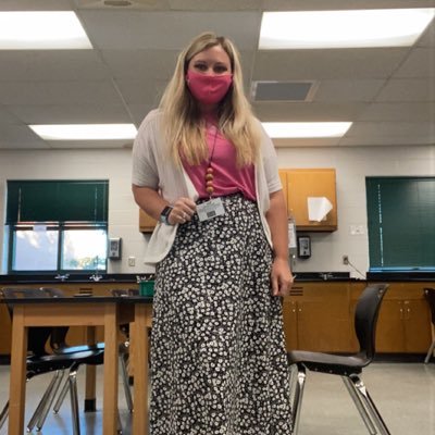 terrahhmillerr's profile picture. wait wot