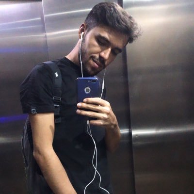 alperayhan32's profile picture. S a u d a d e