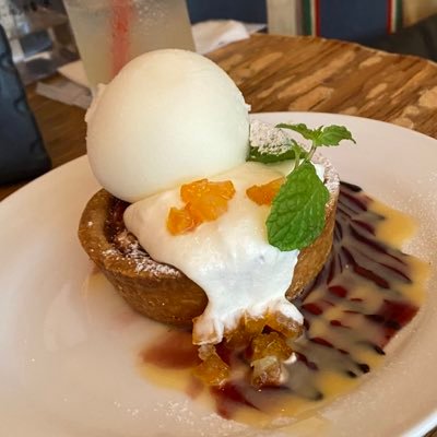 甘いもの、映画、アニメ大好き❣️料理や自分の身体を思いやることを大切にしたい🌸ゆるゆるヴィーガン☕️外食やカフェも好き🍀歴史📚オーガニック🌸 Instagram shazaku1001