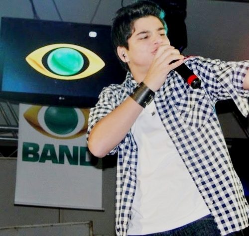 1º Fã clube OFICIAL de Dois Córregos SP *-*   - oficializado pelo @cantorlf (: .FC Des d : 15-11-2010 (:  - Sigo todos d volta *-*