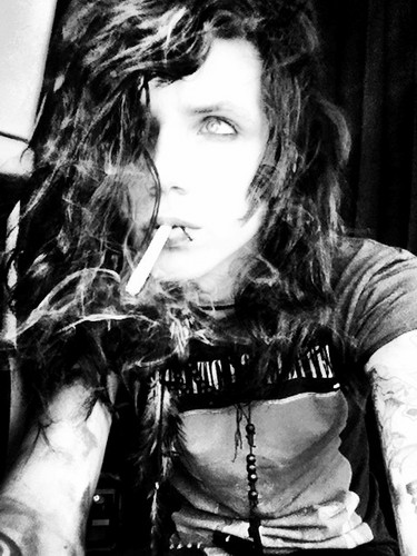 We love Andy so much, and we don't want him to ruin his perfect singing voice or health by smoking!! D:
