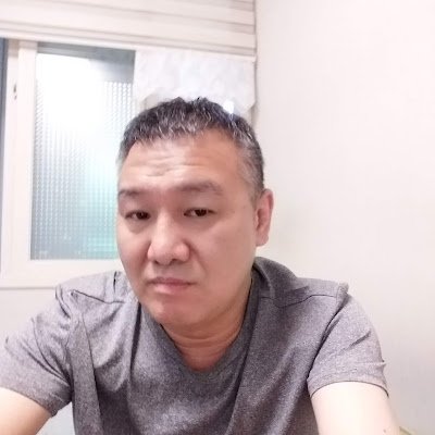 choehyeonseog8's profile picture. 