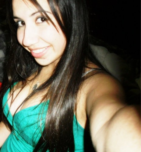 Corinthiana..Escorpiana....Futura Psicóloga.....Alegre...... eo restoo?!?!?!  a o resto vc só vaai descobriiir se mee seguiiir *-*   ;**