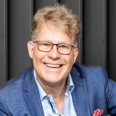 llochner's profile picture. Kundenbeziehungen, die Werte schaffen