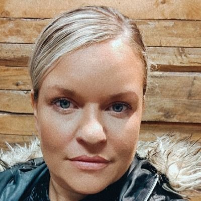 loukear's profile picture. 