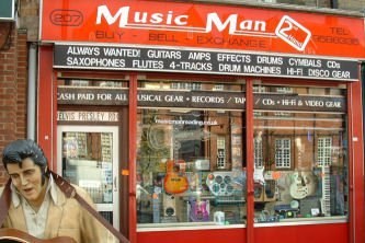 MusicManReading's profile picture. Buying and selling music gear for 30 years this July!