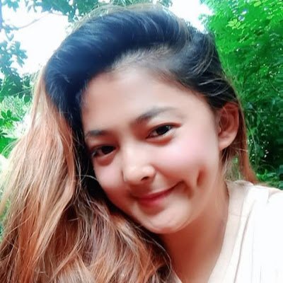 CarolynLadero's profile picture. Blessed❤