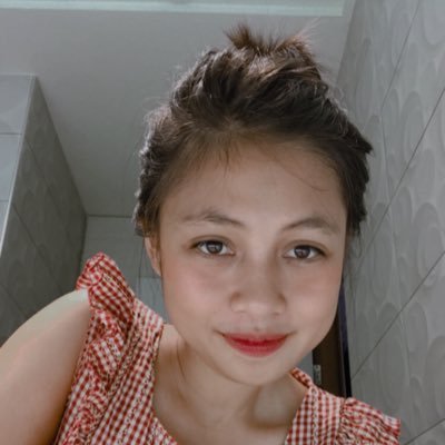 dindamarcellina's profile picture. 