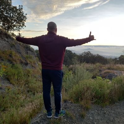 carreras_bcn's profile picture. “Las personas que no realizan pequeñas mejoras, no estarán nunca entre los hombres que realizan cambios trascendentales” Gandhi