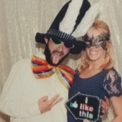 🥰father🥰;🖥️fantasy🏈fanatic on RSO🖥️;🏡home flipper&investor🏡:
🐻Bears fan🐻;📈crypto man📈;🎶live music jams🎶
🐖Don't burn the day ~ DMB🐖
✌️💚🎶🌲💨