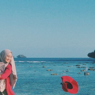 yulisindaha's profile picture. vet | ♥ cat person ♥ |