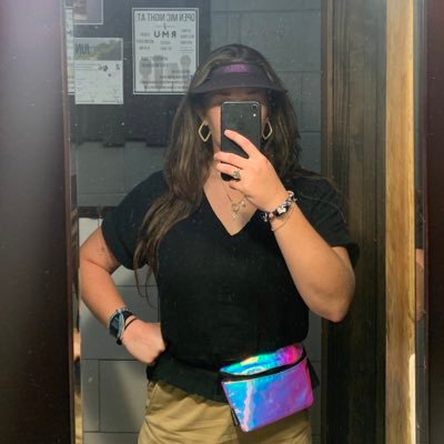 JulieSwets's profile picture. 