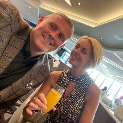 Mum to Charlie, wife to @neilyoungster always at footie with 'The Cat' Charlie Young! Hang out at Perfect Getaways sending people all over the world on holiday