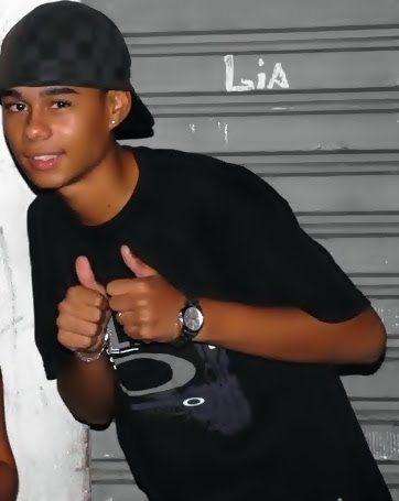 ACORDO TODOS OS DIAS ESPERANDO  UM DIA MELHOR  
E ODOS OS DIAS FIKA MELHOR E MAIS DOQ EU ESPERU 
MINHA PALAVRA DE SEMPRE FELICIDADE