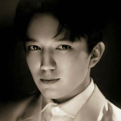 RosineaDear's profile picture. Essa conta é dedicada ao cantor @Dimash_official Dimash Qudaibergen.