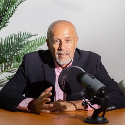 hestribi55's profile picture. Economista panameño, dialéctico, ecléctico, fan del debate pero con altura