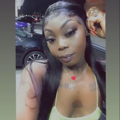 • EZRAH 👩👧👶🏾 • VIRGO ♍️ Lesbian 🌈💕🇭🇹🥴 •