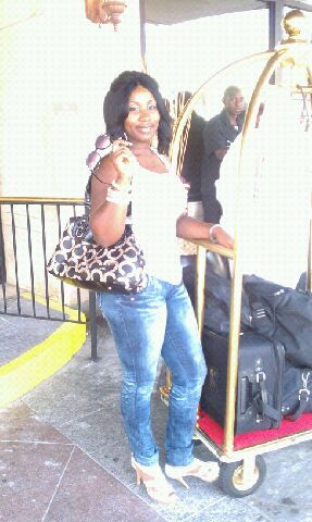 plain & simple...follow me & i'll follow back....ya dig