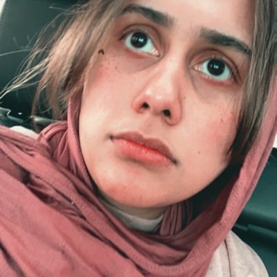 Khadeeja_Sajid's profile picture. good company, good self