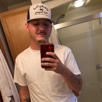 Jake231021's profile picture. 