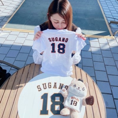 読売ジャイアンツファン🧡🖤 菅野智之投手を応援しています🍑🐶 ジャイアンツファンの方、野球ファンの方仲良くしてくださいっ🐶❤️ 大谷翔平選手もゆるーく応援しています🇺🇸✨パリーグはロッテを応援しています🖤🤍