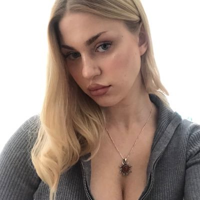 k4mzidane's profile picture. 👩🏼‍💻